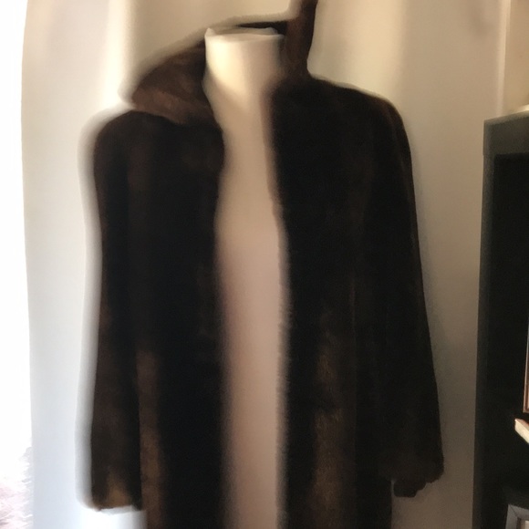Women’s VINTAGE 1940S BEAVER FINE FURS COAT ABRAHAM & STRAUS Measurements in pic - Picture 6 of 16